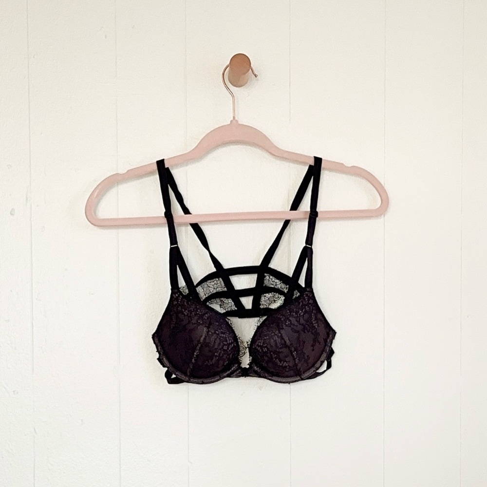 Victoria's Secret Black Strappy Lace Pushup Racerback Bra